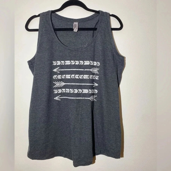 Sleeveless Top with Arrow Design - Picture 1 of 3